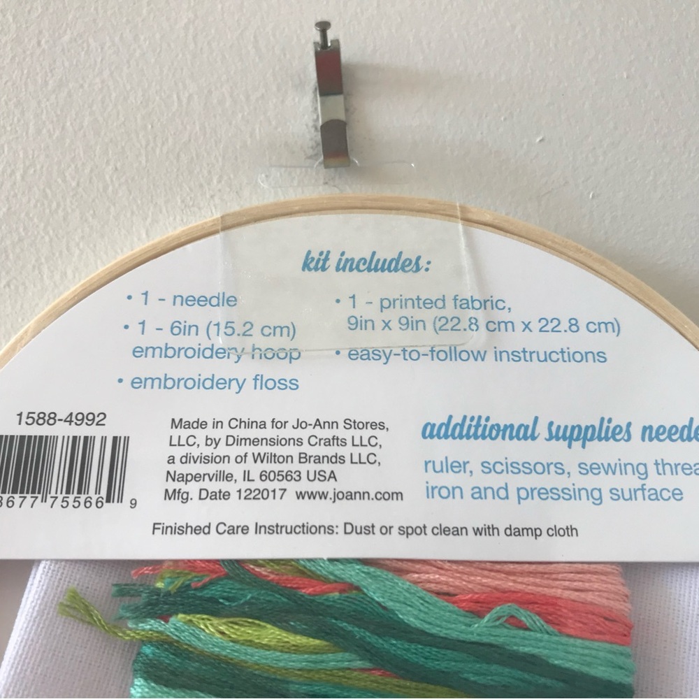 Live Simply Embroidery Kit - Picture 5 of 5